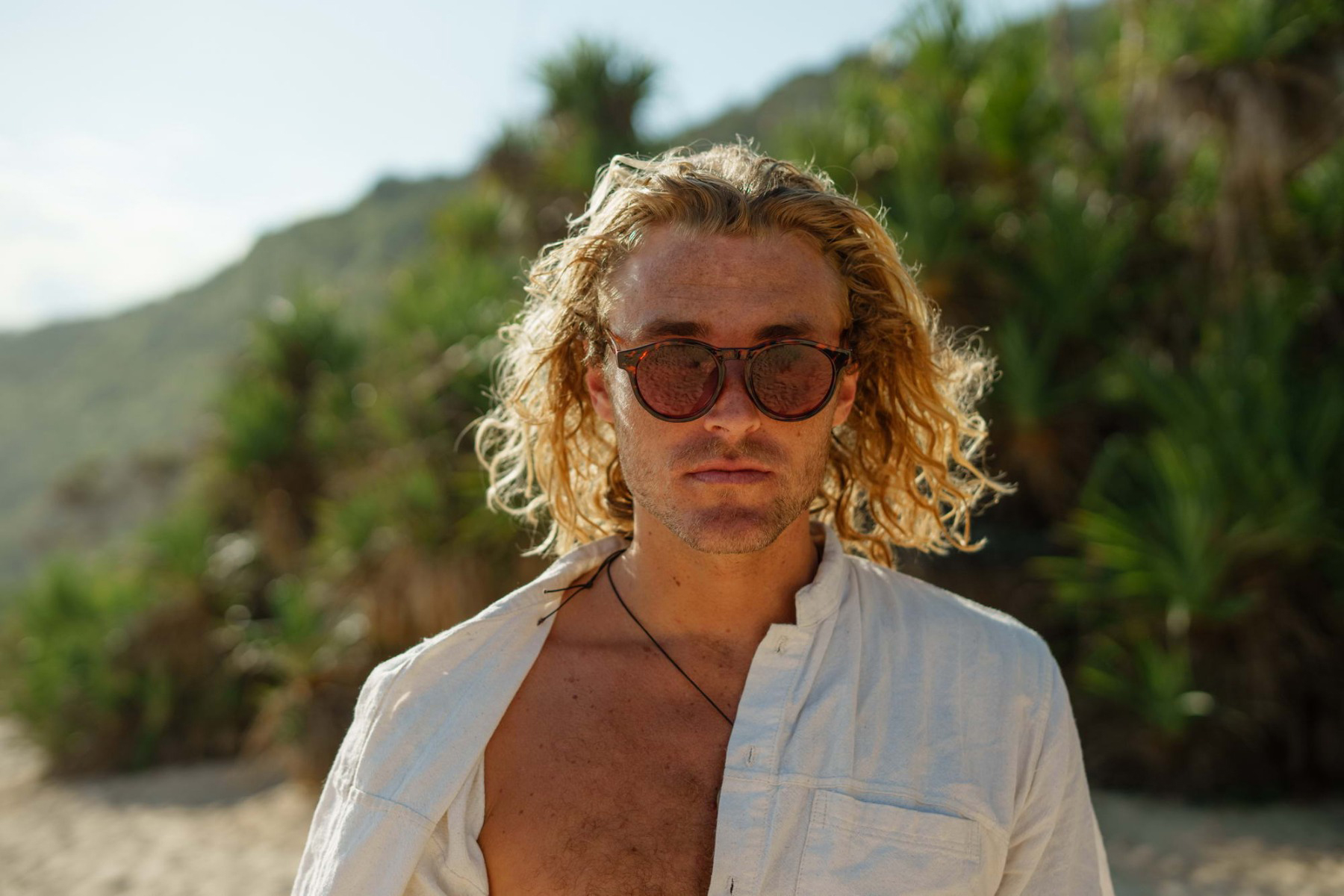 sahara-sunrise-modelo-gafas-de-sol-redondas-y-en-tendencia-verano-2023