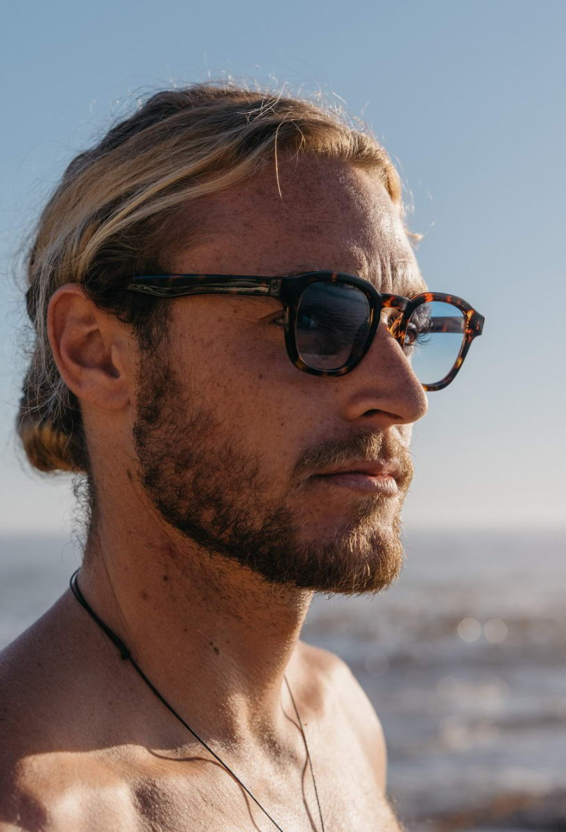 ibiza-blue-modelo-gafas-de-sol-en-tendencia-verano-2023-para-festivales