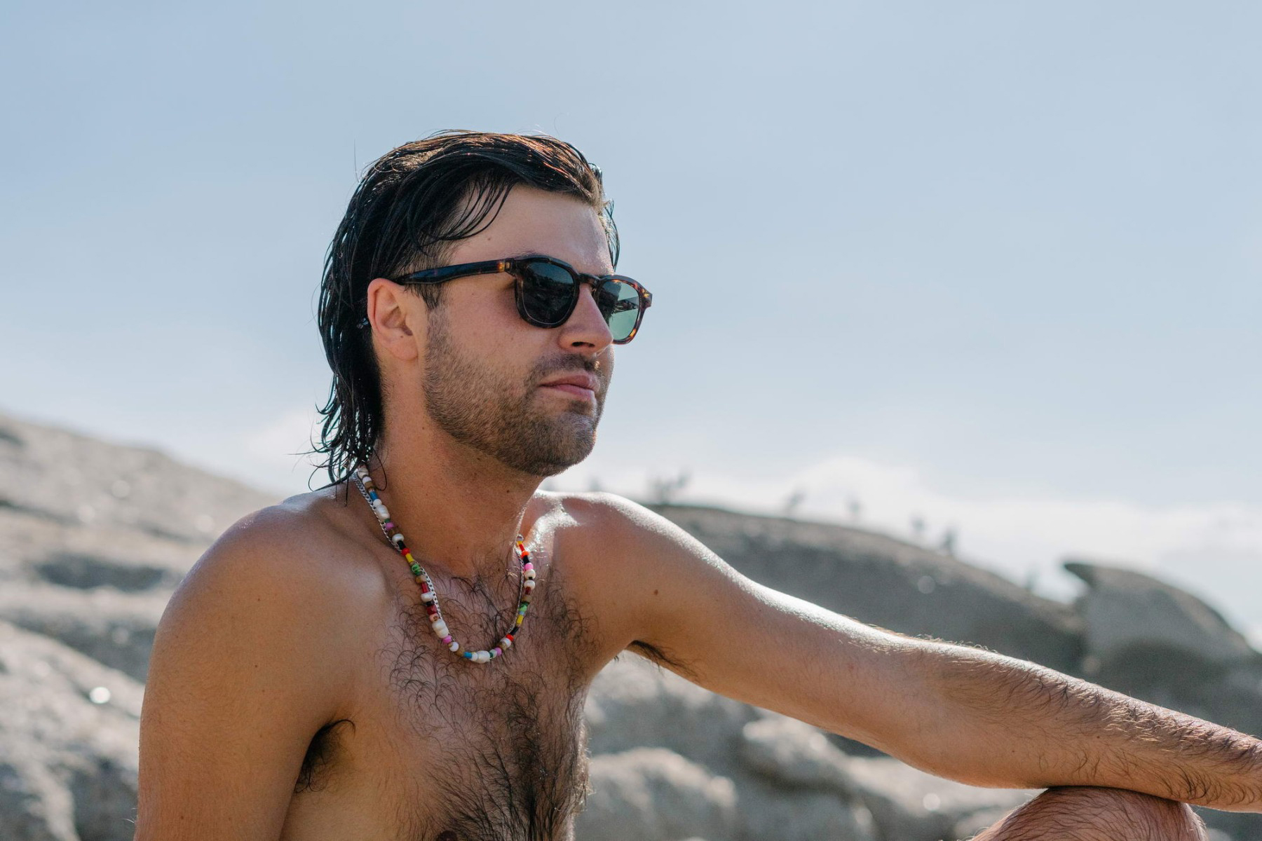 ibiza-fire-modelo-gafas-de-sol-en-tendencia-verano-2023-para-festivales